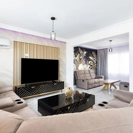 فيلة Exotica أذيخي