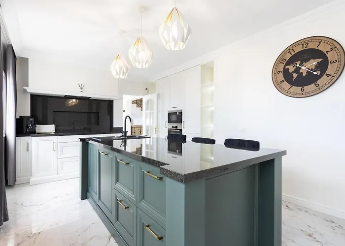 Exotica فيلة أذيخي